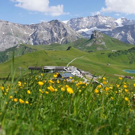 Berghotel Hahnenmoos Adelboden Bagian luar foto